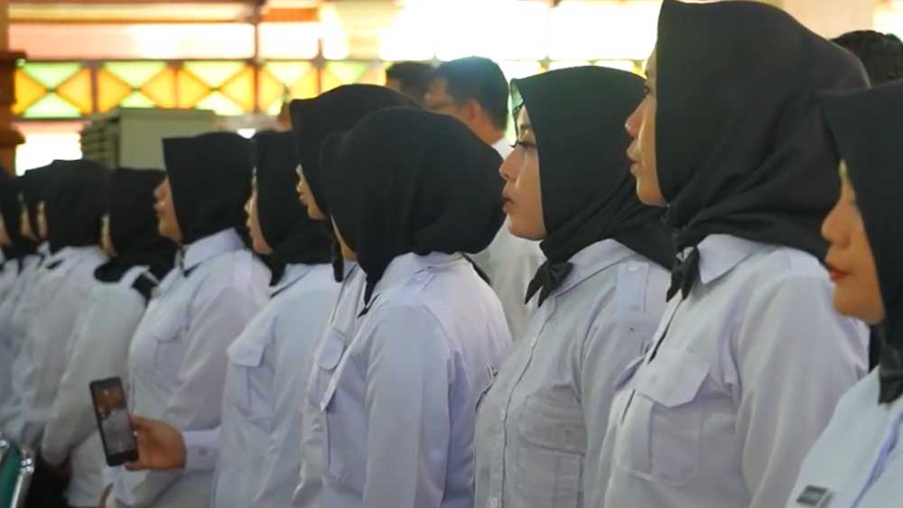 Bupati Tegal Ischak Maulana Rohman Lantik 571 PPPK, Minta ASN Inovatif & Profesional